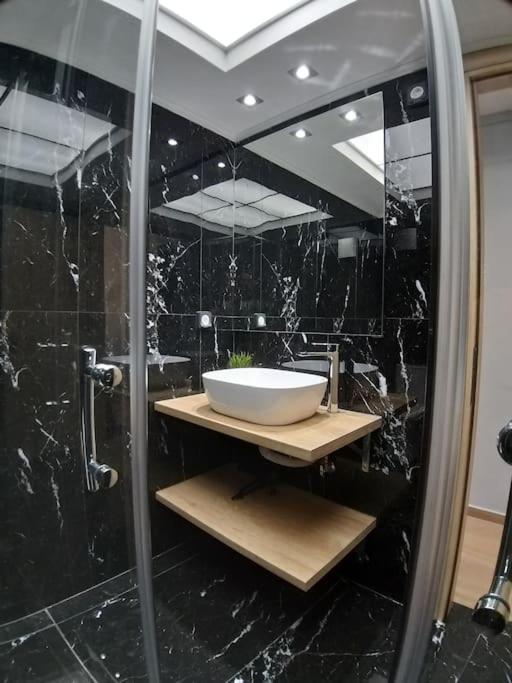 Апартаменти Urban House Aiolou Афіни Екстер'єр фото